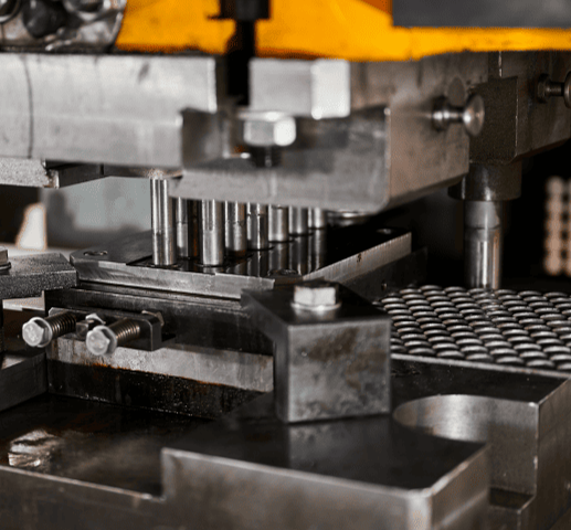 Dados de una troqueladora para lamina de acero